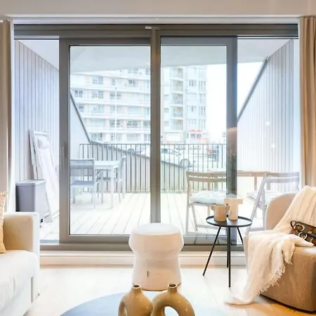 Peaceful Getaway In Apartment *
